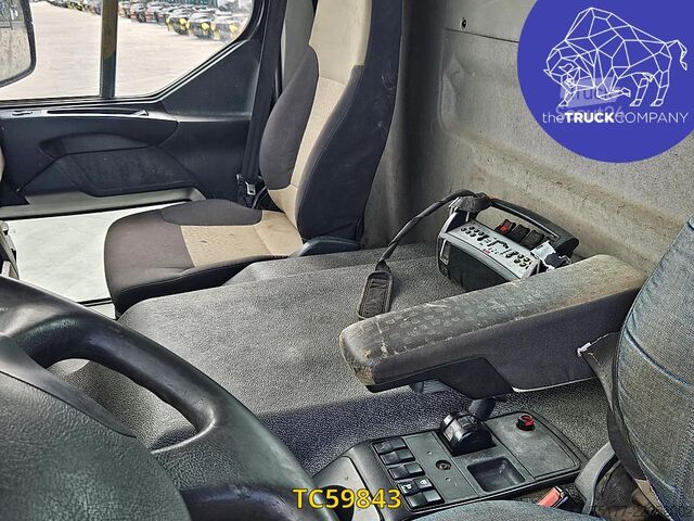 Sklápěč Renault Kerax 520