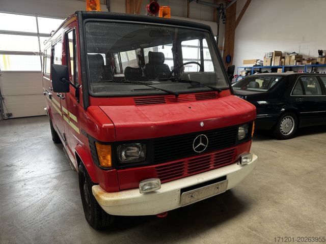 Minibusz MERCEDES-BENZ T1 310 D Bremer Kombi Feuerwehr1. Hand