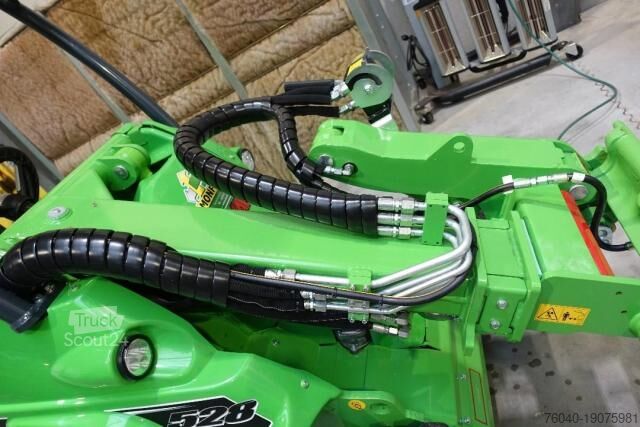 Traktor  528 TDL