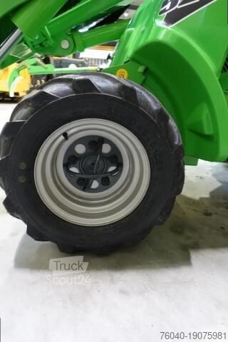 Traktor  528 TDL