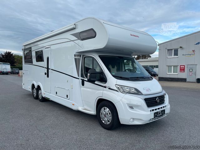 Camper mansardato DETHLEFFS Grand Alpa 7820-2 *Hecksitzgruppe**Längsbetten*