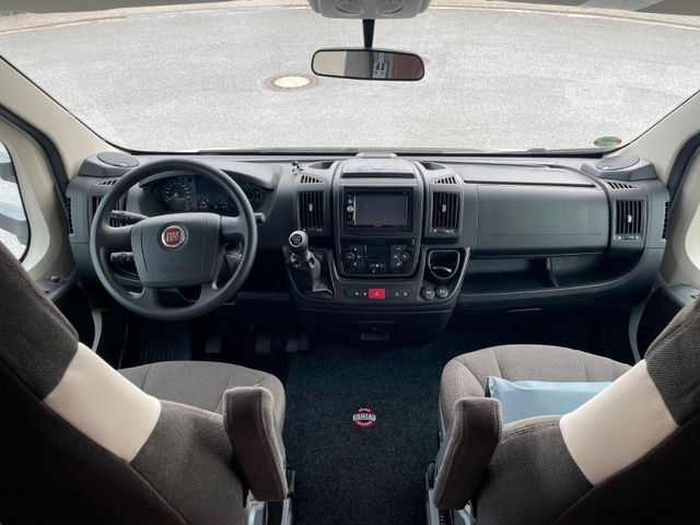 Camper mansardato DETHLEFFS Grand Alpa 7820-2 *Hecksitzgruppe**Längsbetten*