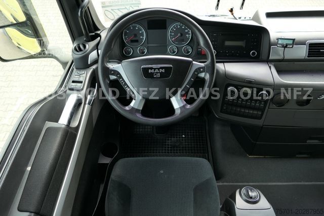 Nákladné auto s plochou korbou a plachtou MAN TGX 26.400 Lift-/Lenkachse Vollluft LBW Euro 5