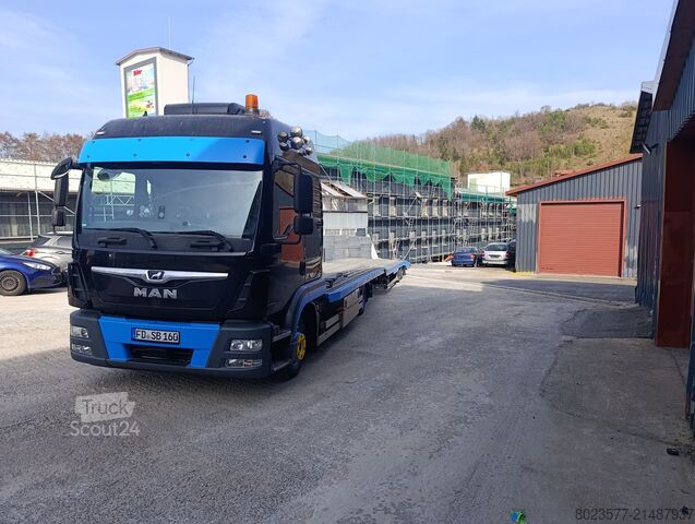 Samochód ciężarowy typu furgon MAN TGL 8.250 Flachzug