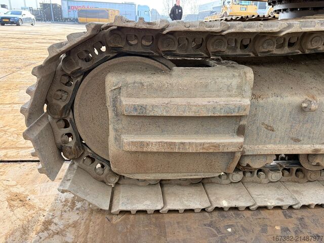 Rupsgraafmachine Volvo EC300EL