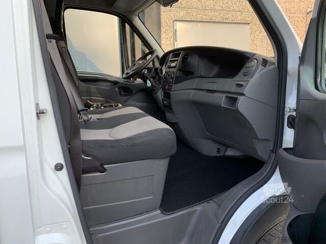 Furgão cortina de lona Iveco Daily 35C11 - Centina e Telo - Alza e Abbassa