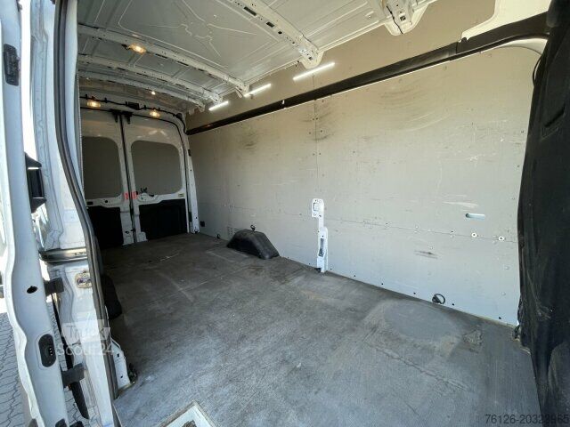 Slēgtais furgons Ford Transit FT 350 2.0 TDCi L4 Trend AHK+NO EXPORTNSW