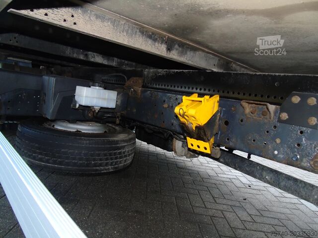 Valise Iveco Eurocargo 80E18 + 3 SEATS