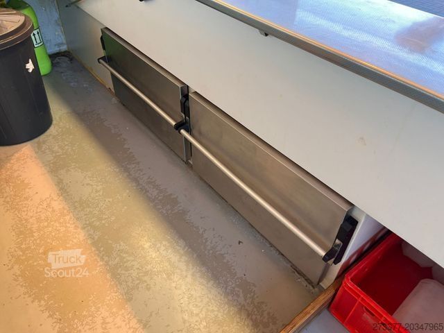 Bestelwagen RENAULT Borco Höhns Fischmobil