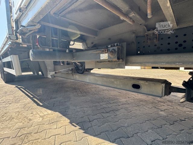 Вантажівка для напоїв MERCEDES-BENZ Actros2545/Lift-Lenk/Mitnahmestp/Retarder