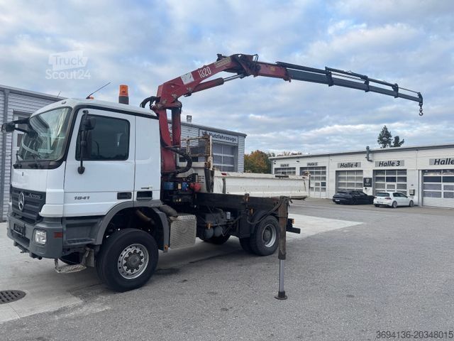 Three-sided tipper truck MERCEDES-BENZ Actros1841AK4x4mitHMF1820 3.S.Kipper