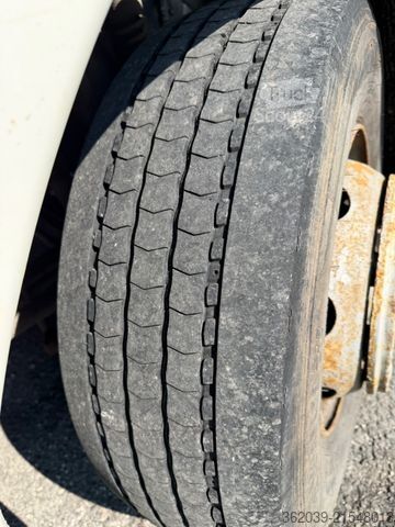 Škatlasti tovornjak DAF LF 280 FA KOFFER LADEBORDWAND BLATT LUFT ABS KLI