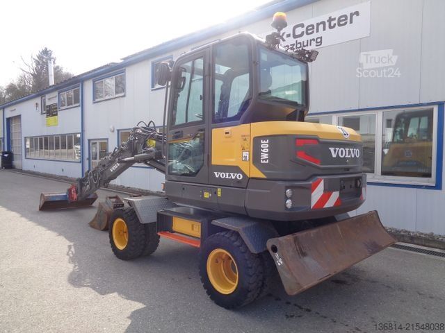 Koparka kołowa VOLVO EW60E Powertilt + Löffelpaket Klima