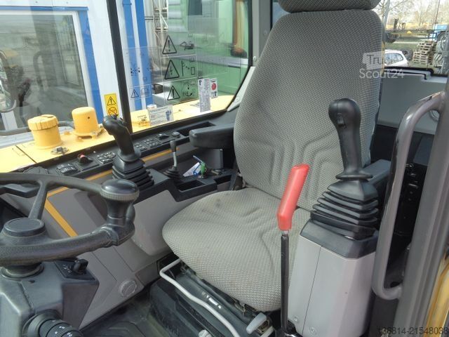 Koparka kołowa VOLVO EW60E Powertilt + Löffelpaket Klima