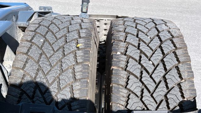 Standaard trekker DAF XG 480 FT - TOP - light grey