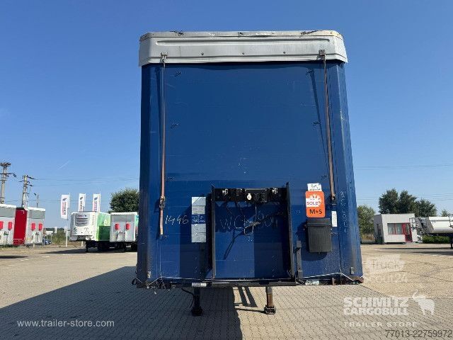 Semi-remorque bâchée Kögel Curtainsider Mega