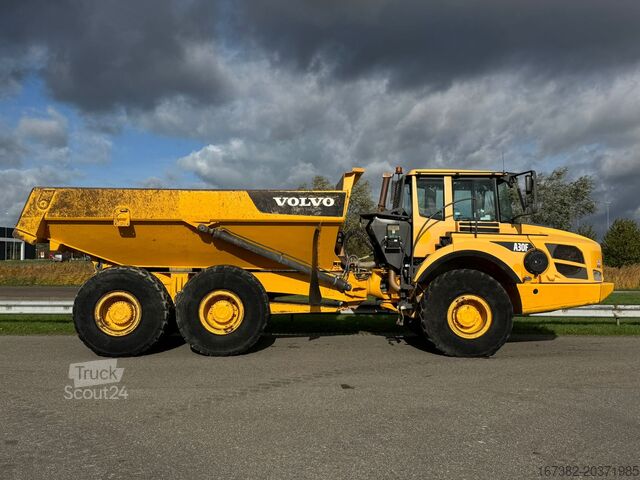 Camión volquete Volvo A30F