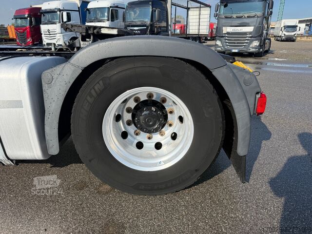 стандартний тягач MAN TGX 18.510