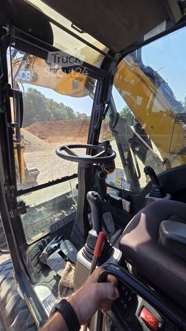 Točkaš bager JCB JS145W
