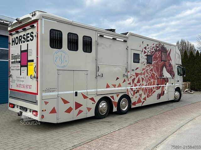 Camión para ganado Volvo FM Pferdetransporter 5 Pferde Popout Solar