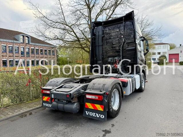 Standard-SZM Volvo FH 420 Globetrotter / Euro 6/ Diesel + LNG GAS