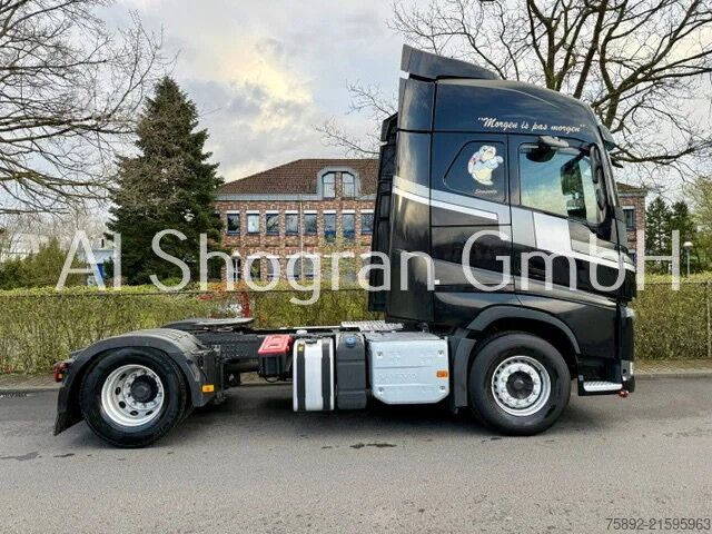 Standard-SZM Volvo FH 420 Globetrotter / Euro 6/ Diesel + LNG GAS
