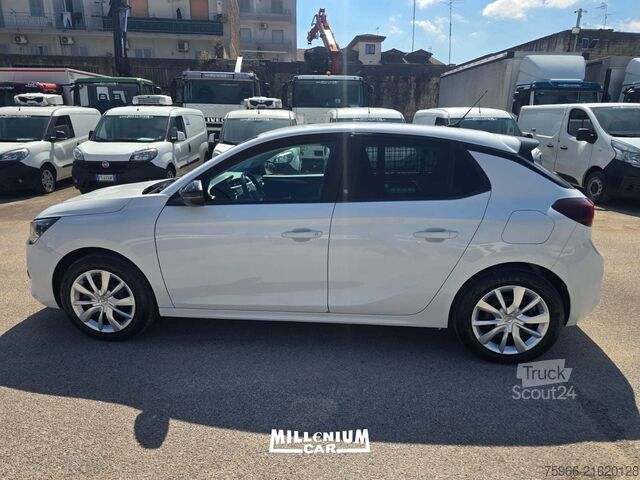 Minibus Opel OPEL CORSA E KM 2000