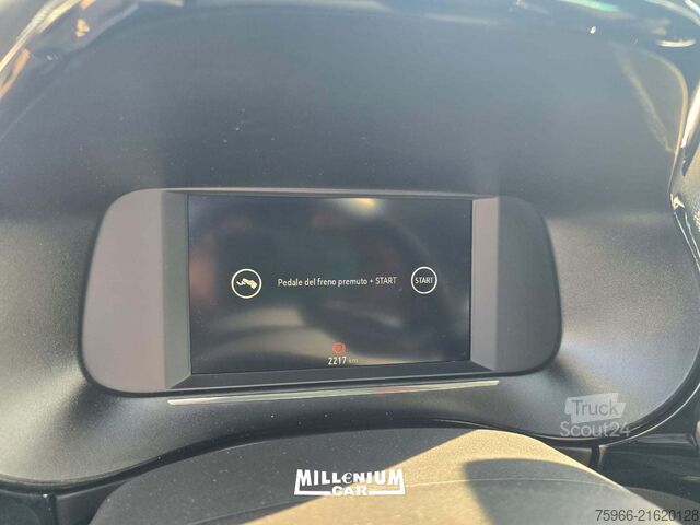 Minibus Opel OPEL CORSA E KM 2000