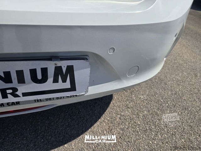 Minibus Opel OPEL CORSA E KM 2000