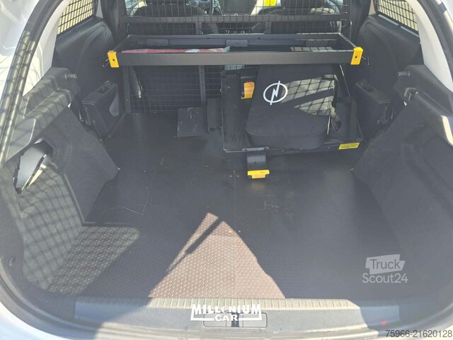 Minibus Opel OPEL CORSA E KM 2000