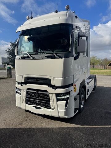 Standard tractor unit Renault T 520