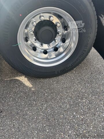 Standard tractor unit Renault T 520