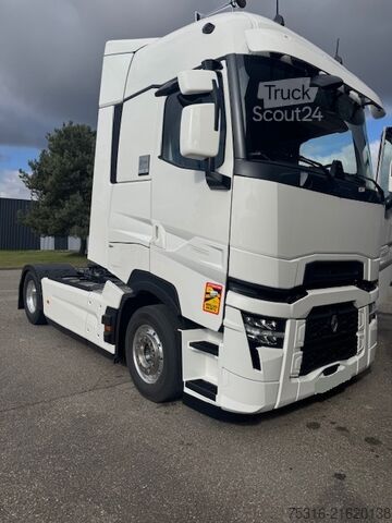 Standard tractor unit Renault T 520