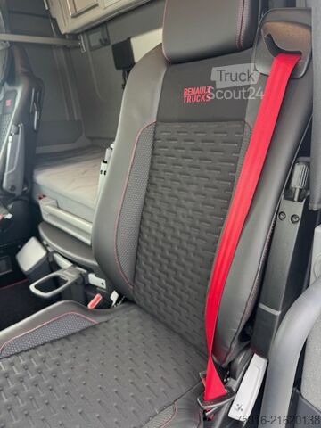 Standard tractor unit Renault T 520