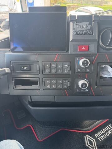 Standard tractor unit Renault T 520