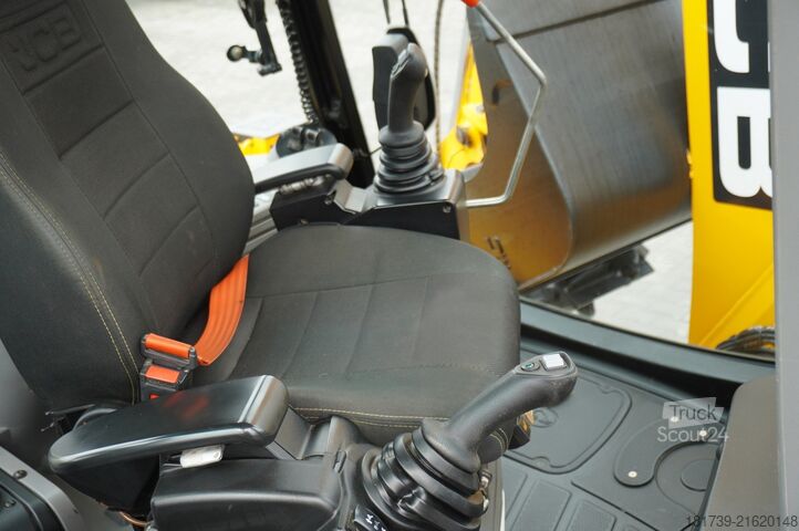 Bager-nakladač JCB 4CX PRO / 3800 MTH! / 2022 / joysticks /