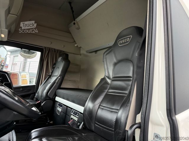 Standaard trekker IVECO STRALIS S-WAY AS440S48T/P Standklima Retarder