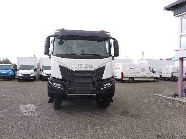Truck chassis IVECO T-Way AD410T54 8X4 Radstand.4250mm 2-Stück