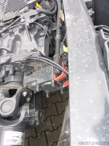 Truck chassis IVECO T-Way AD410T54 8X4 Radstand.4250mm 2-Stück