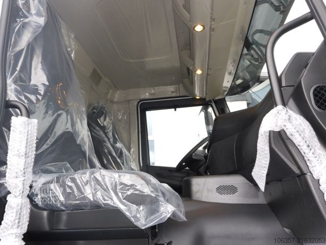 Truck chassis IVECO T-Way AD410T54 8X4 Radstand.4250mm 2-Stück