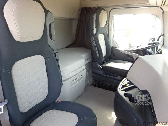 Standard tractor unit FORD F-Max Sattelzugmaschine