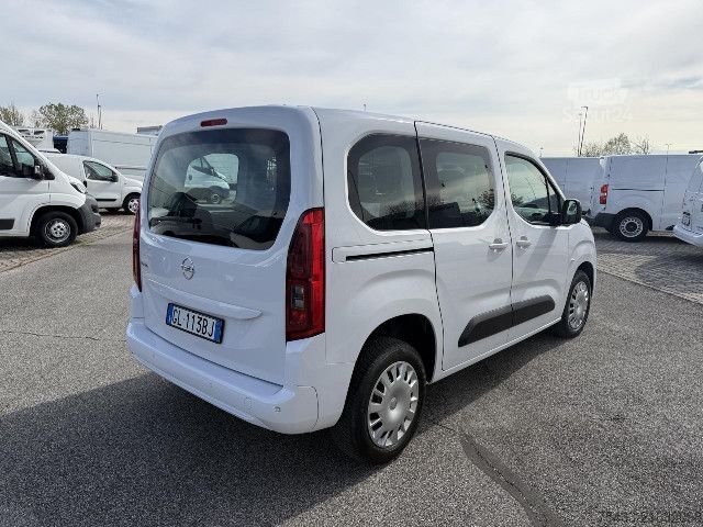 Panel van Opel Combo Cargo 1.5d 100cv d.cab. L2H1 c/clima mt6
