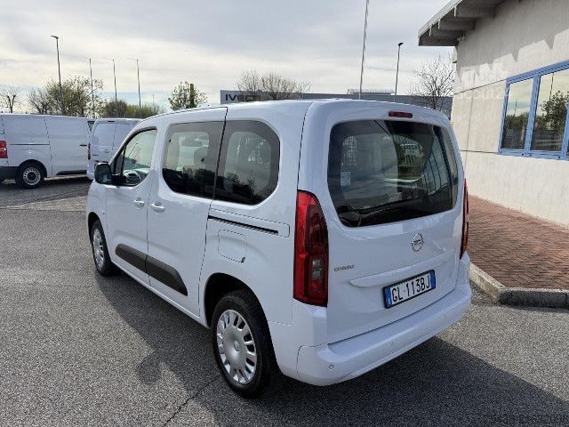 Panel van Opel Combo Cargo 1.5d 100cv d.cab. L2H1 c/clima mt6