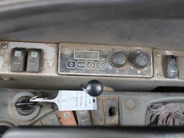 Mobiele graafmachine JCB JS145W