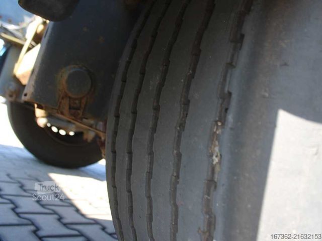 Šasija polpriklopnika TRAILOR ZASLAW D-651 / D-654, LIFTING AXLE