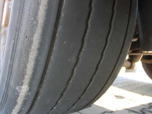 Šasija polpriklopnika TRAILOR ZASLAW D-651 / D-654, LIFTING AXLE