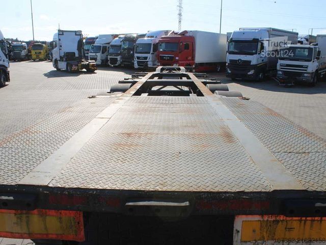 Polpriklopnik za zamenljive nadgradnje TRAILOR ZASLAW D-651 / D-654, LIFTING AXLE