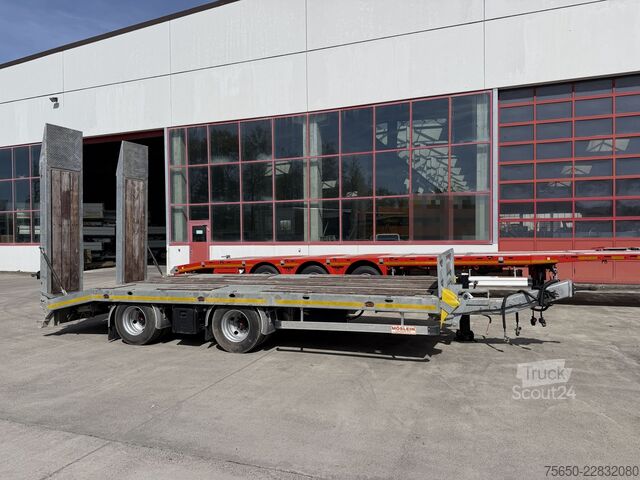 Низькорамний причіп Möslein TTA21 Schwebheim  21 t Tandemtieflader