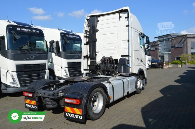 Trattore stradale standard VOLVO FH 500 Globetrotter XL Varios