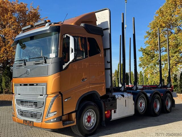Pøepravník na døevo Volvo FH16 750 8x4 POJAZD DO DRZEWA